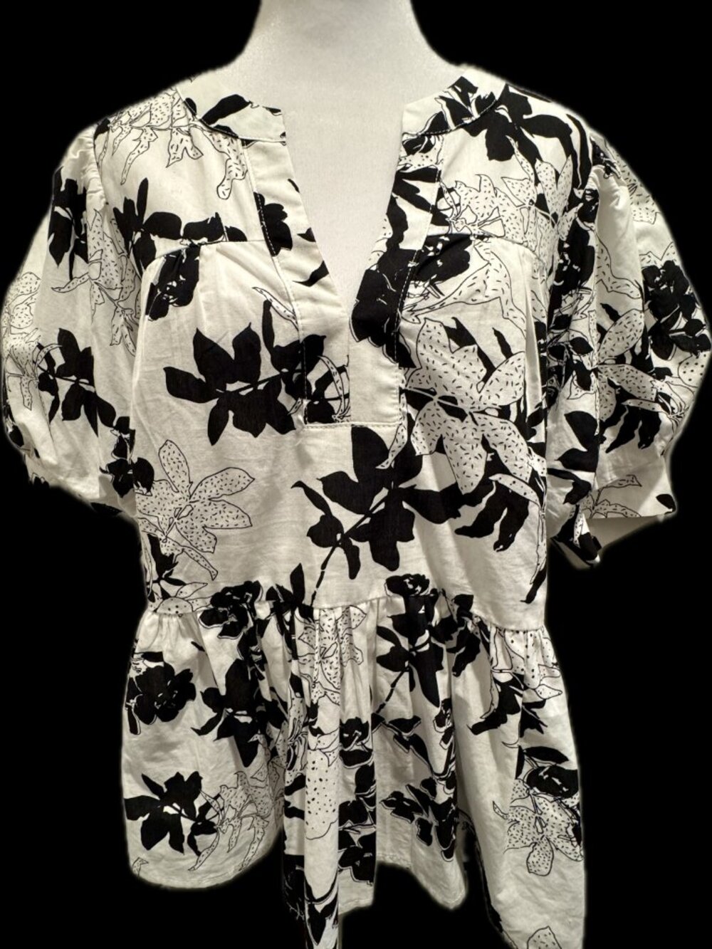 Entro botanical print pullover top elbow-length puff sleeves Size Large
